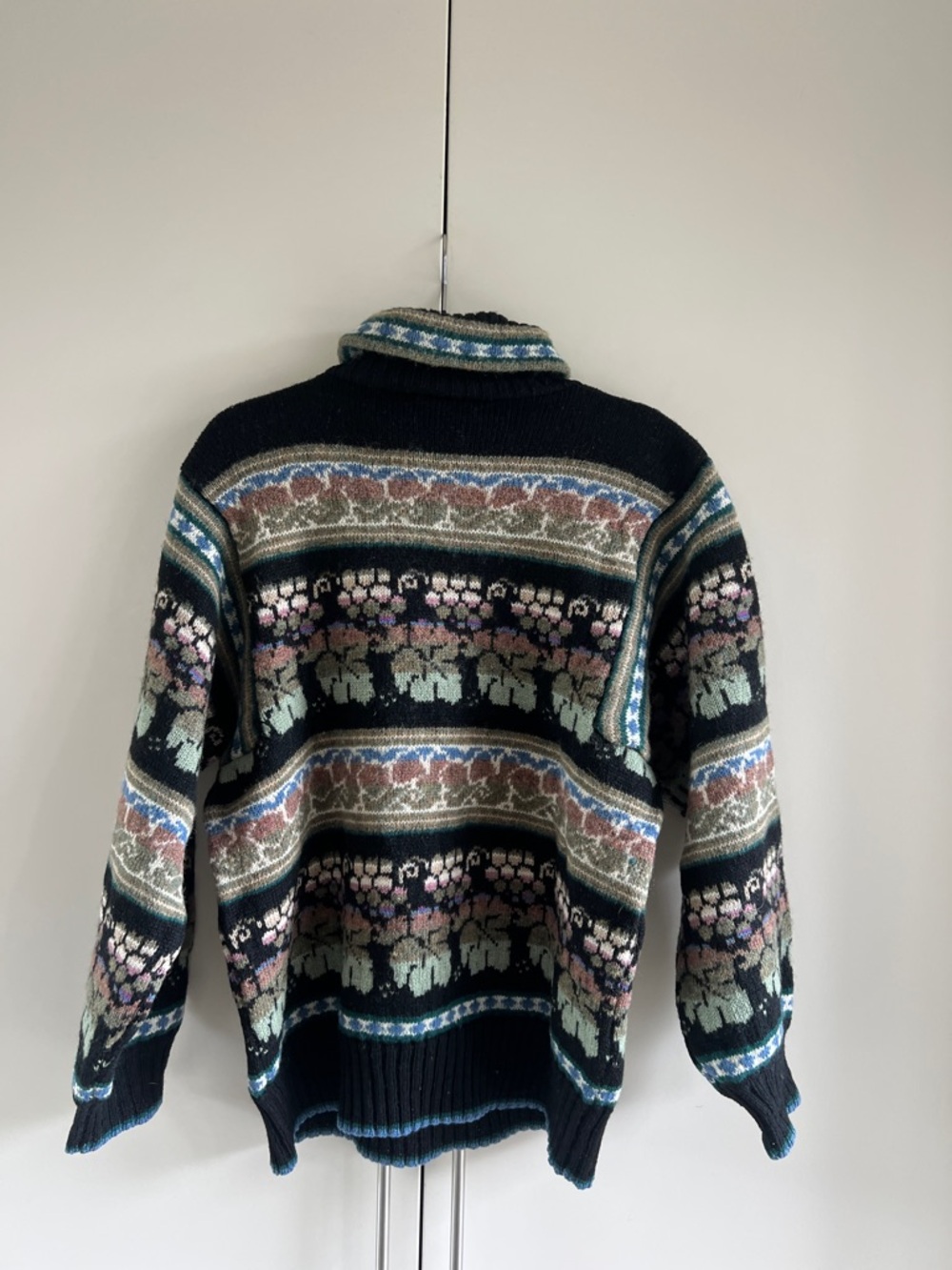 Vintage Deans of Scotland 100% Shetland Wool Turtleneck Sweater - Picture 9 of 12